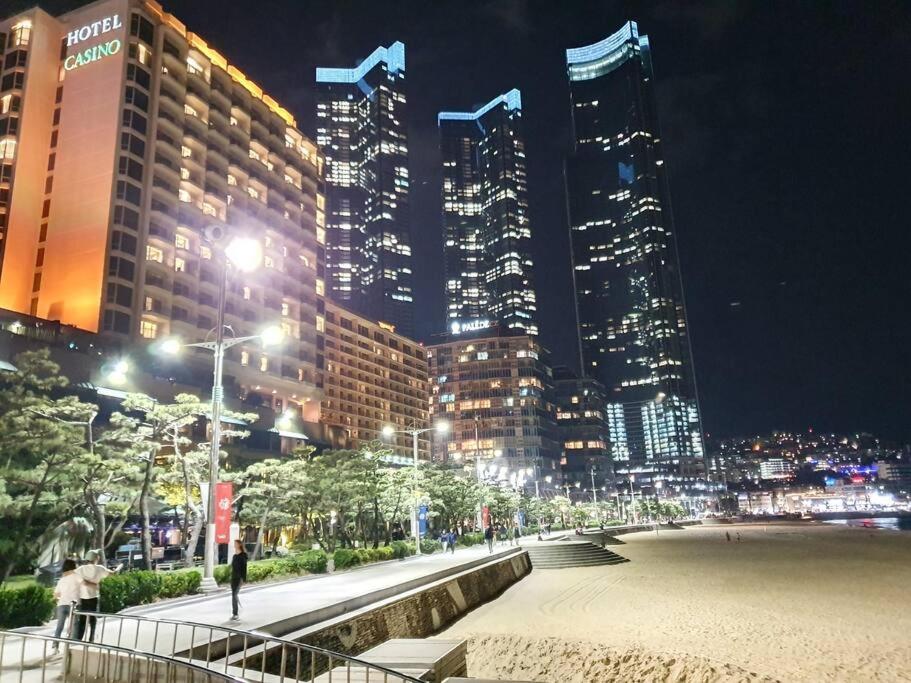 Апартаменты Haeundai Beach 1 Cho Пусан Экстерьер фото